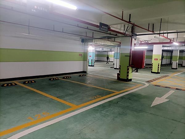 七里河小区划线